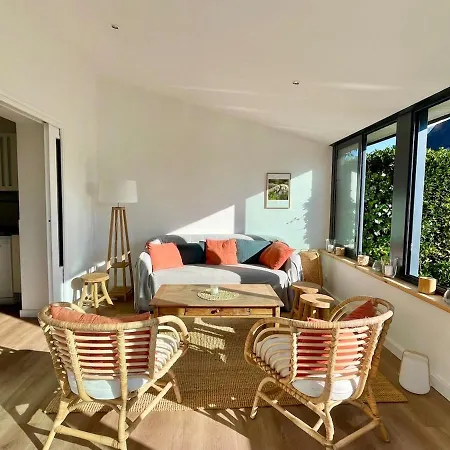 Kerlud, Maison Avec Garden