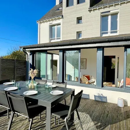 Hébergement de vacances Kerlud, Maison Avec Garden